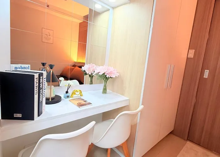 Bayshore Getaway Condotel By Clowie * Manila